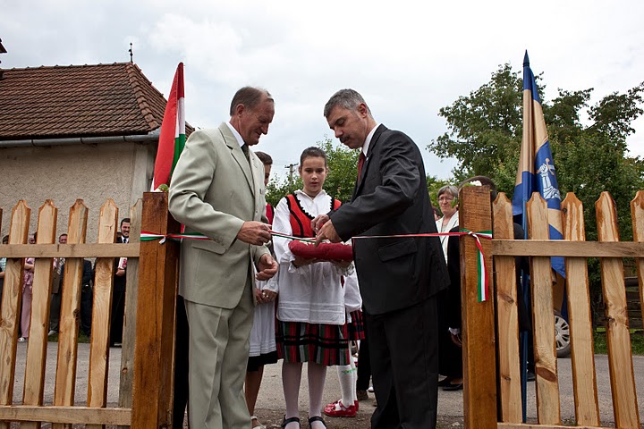 Ikafalvának is van saját játszótere